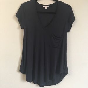 Bordeaux V-neck Pocket Tee Small